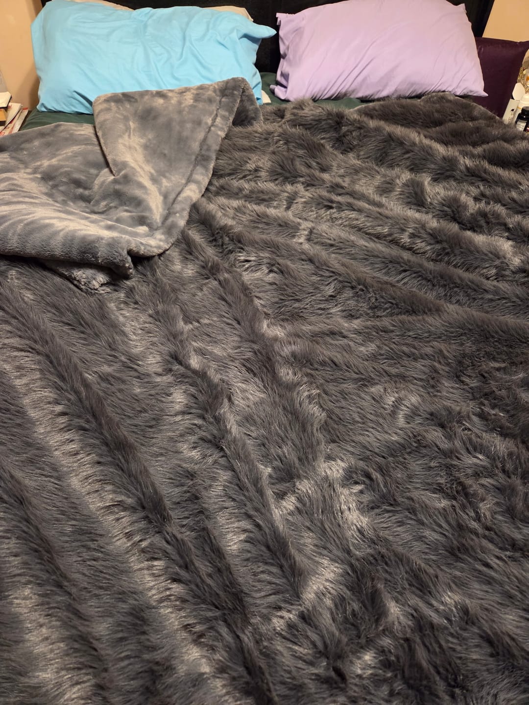 Customer photo review of WÛLF Blanket, By SĀNTI