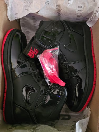 Customer photo review of Tenis Campus Negro Blanco Suela Negra