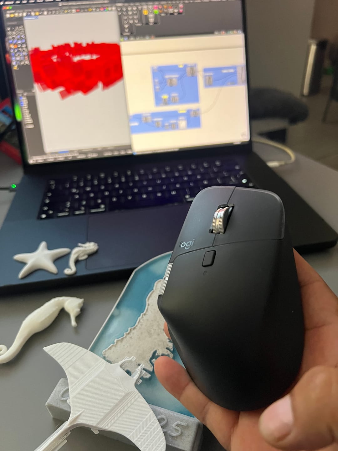 Customer photo review of Mouse Logitech MX Master 4 Grafito
