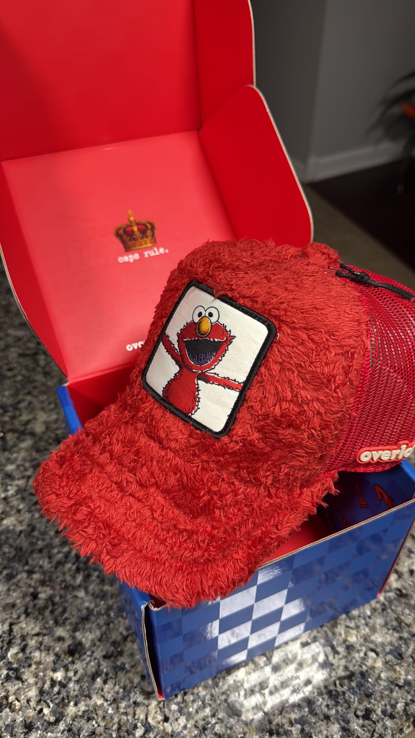 Customer photo review of OVERLORD X Sesame Street: Elmo