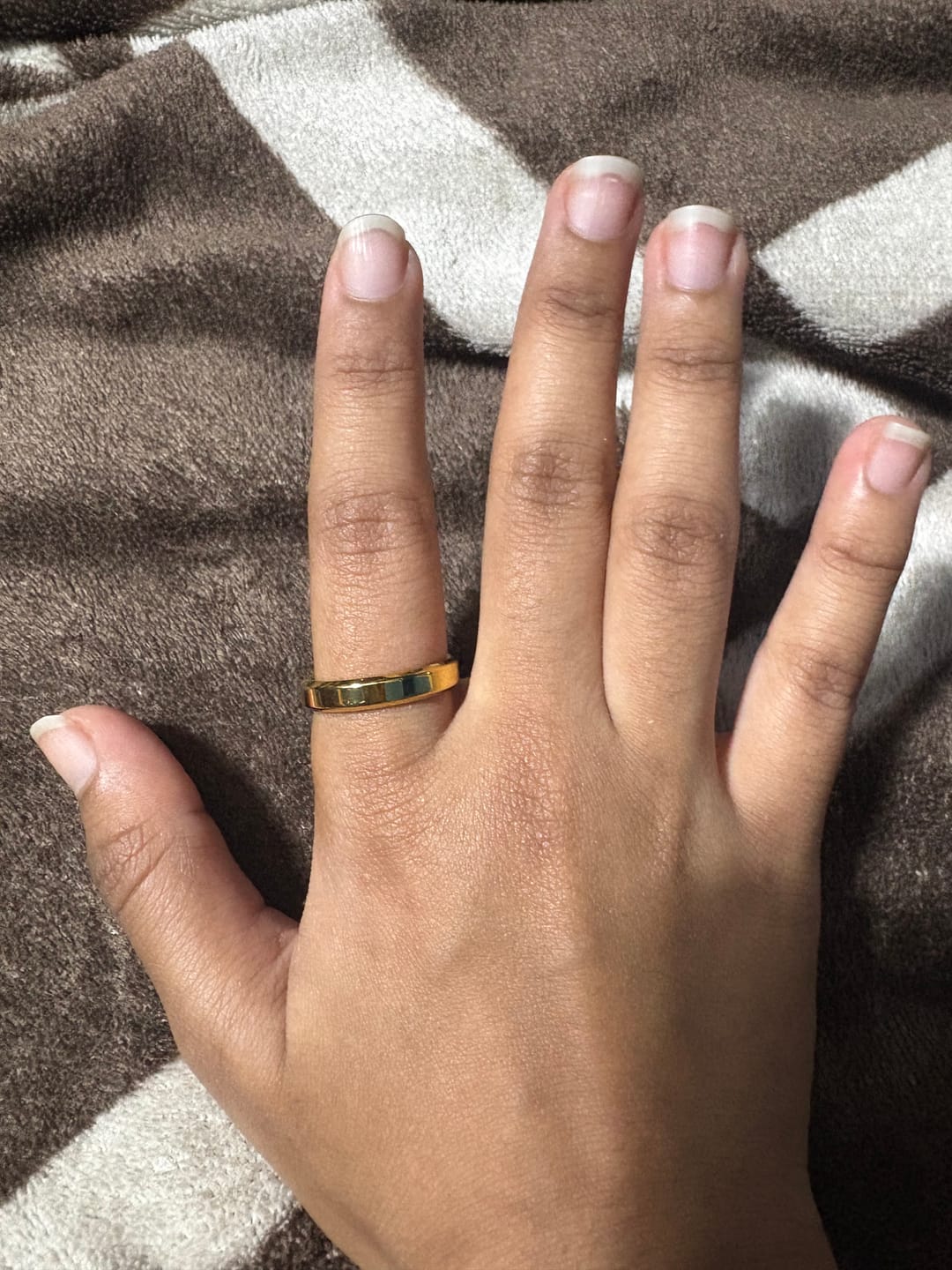 Customer photo review of Sleek Edge Golden Band Ring