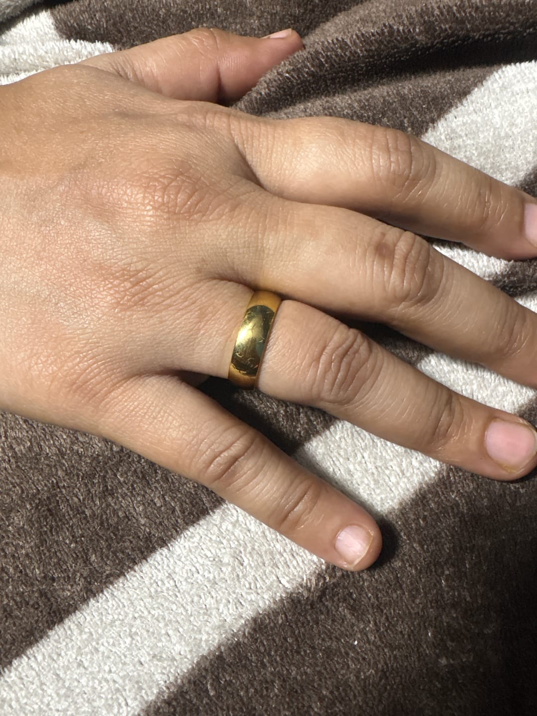 Customer photo review of Bold Gleam Classic Dome Ring