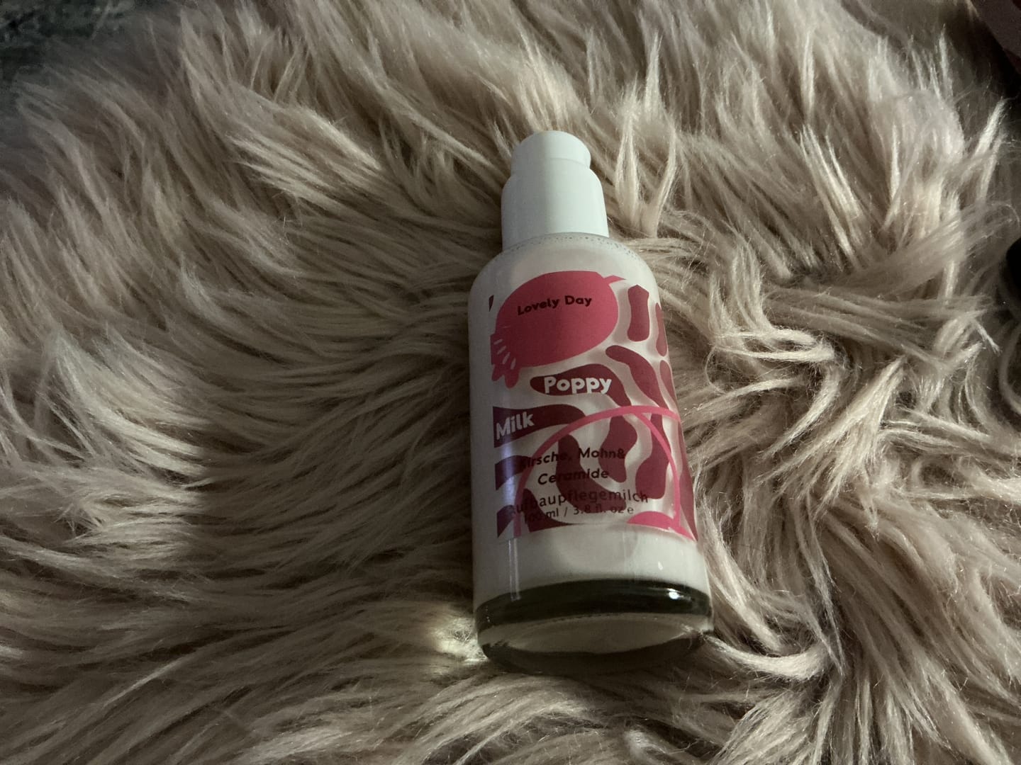 Customer photo review of Poppy Milk - Aufbaupflege mit Ceramiden, Mohn und Kirsche