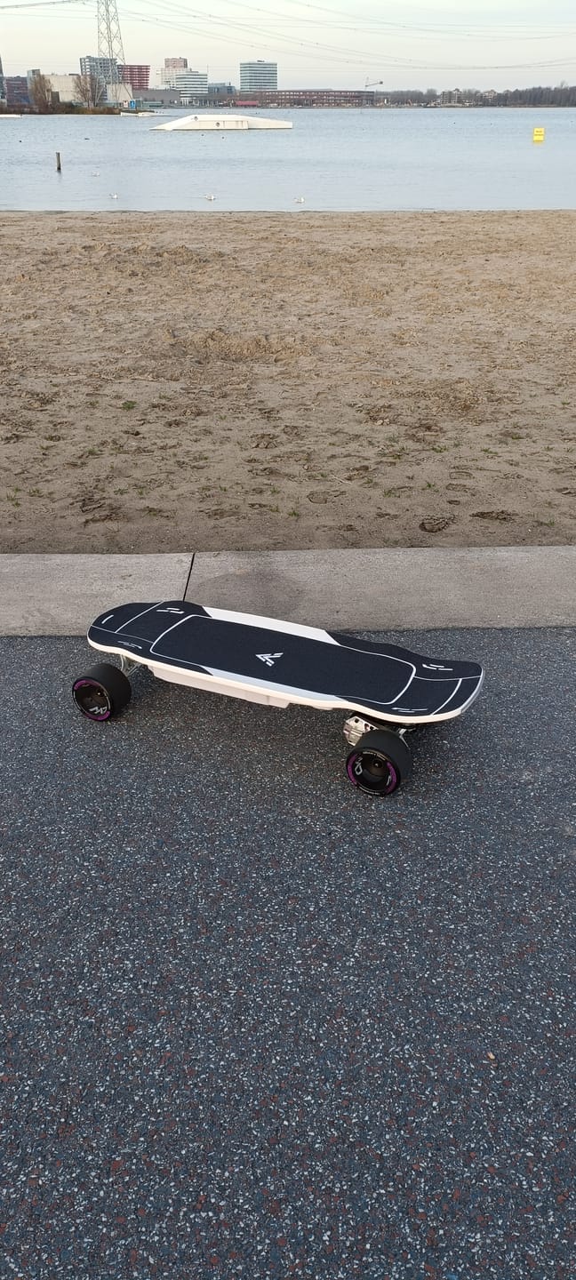 Customer photo review of Acedeck® Stella Blizzard-Most Powerful Portable Electric Skateboard & Shortboard