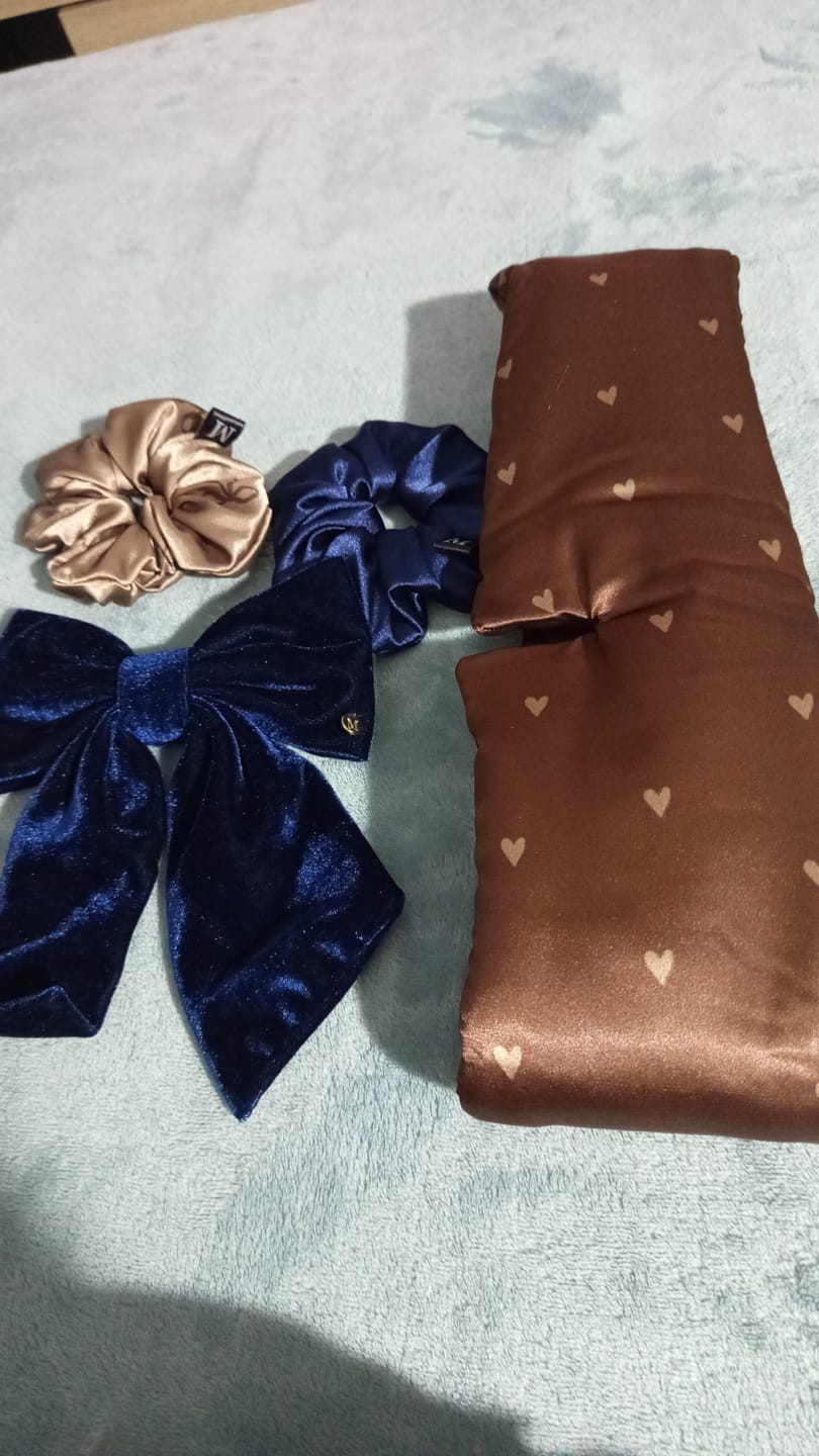Customer photo review of Scrunchies petit - Satin