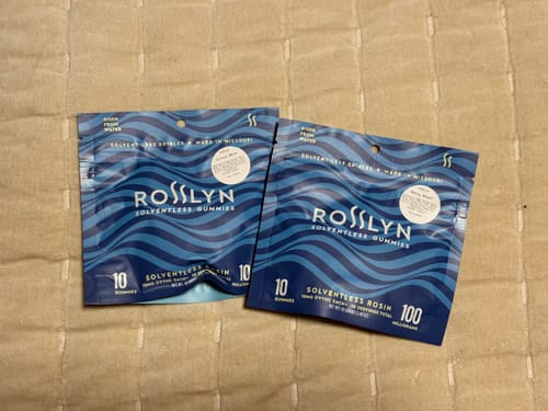 Customer photo review of Wave Gummies - Berry Blast (100mg)