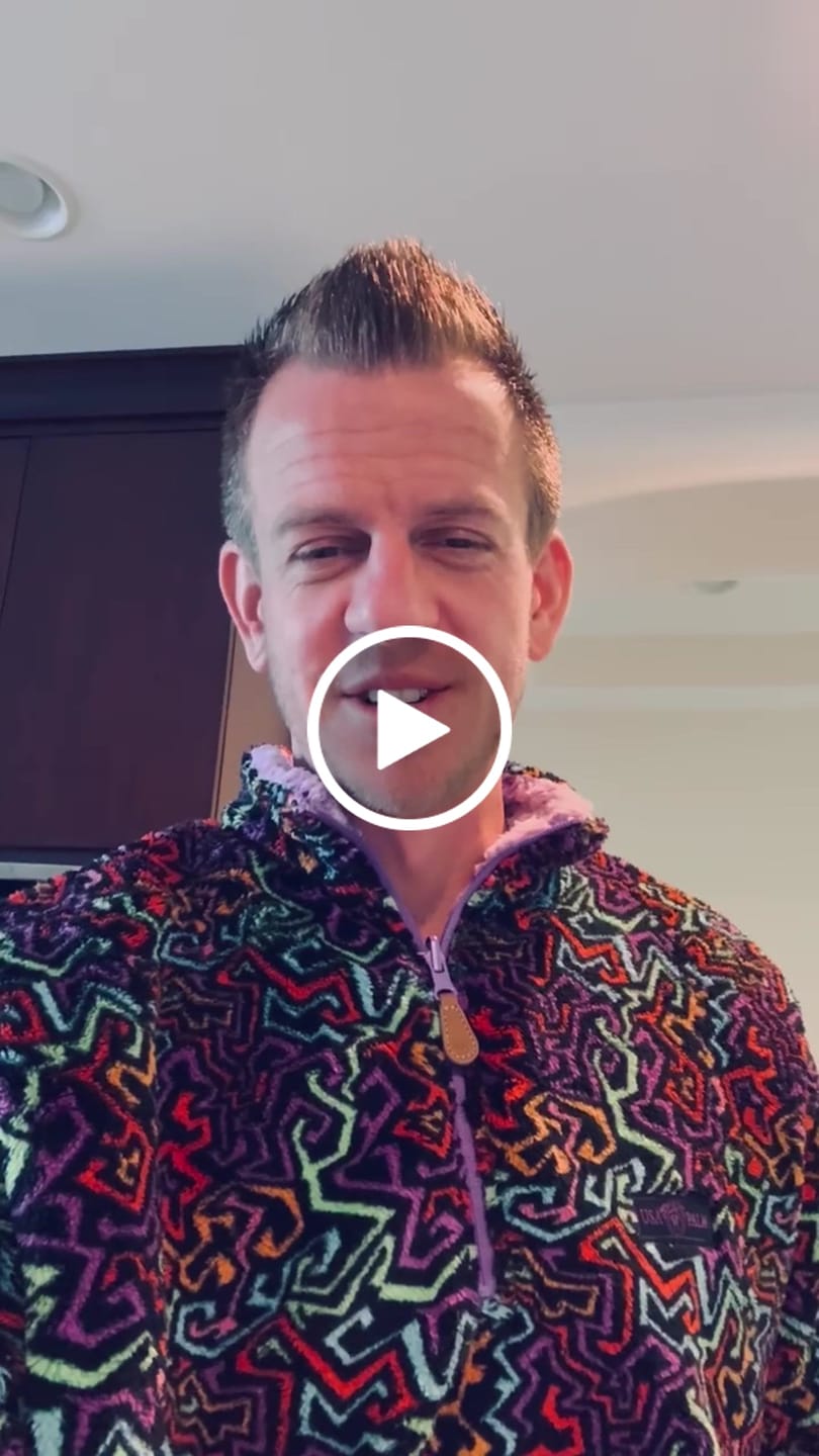 Customer video review of Reversible Double Sherpa 1/4 Zip