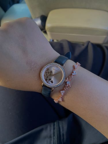 Customer photo review of Diana Bow Bracelet