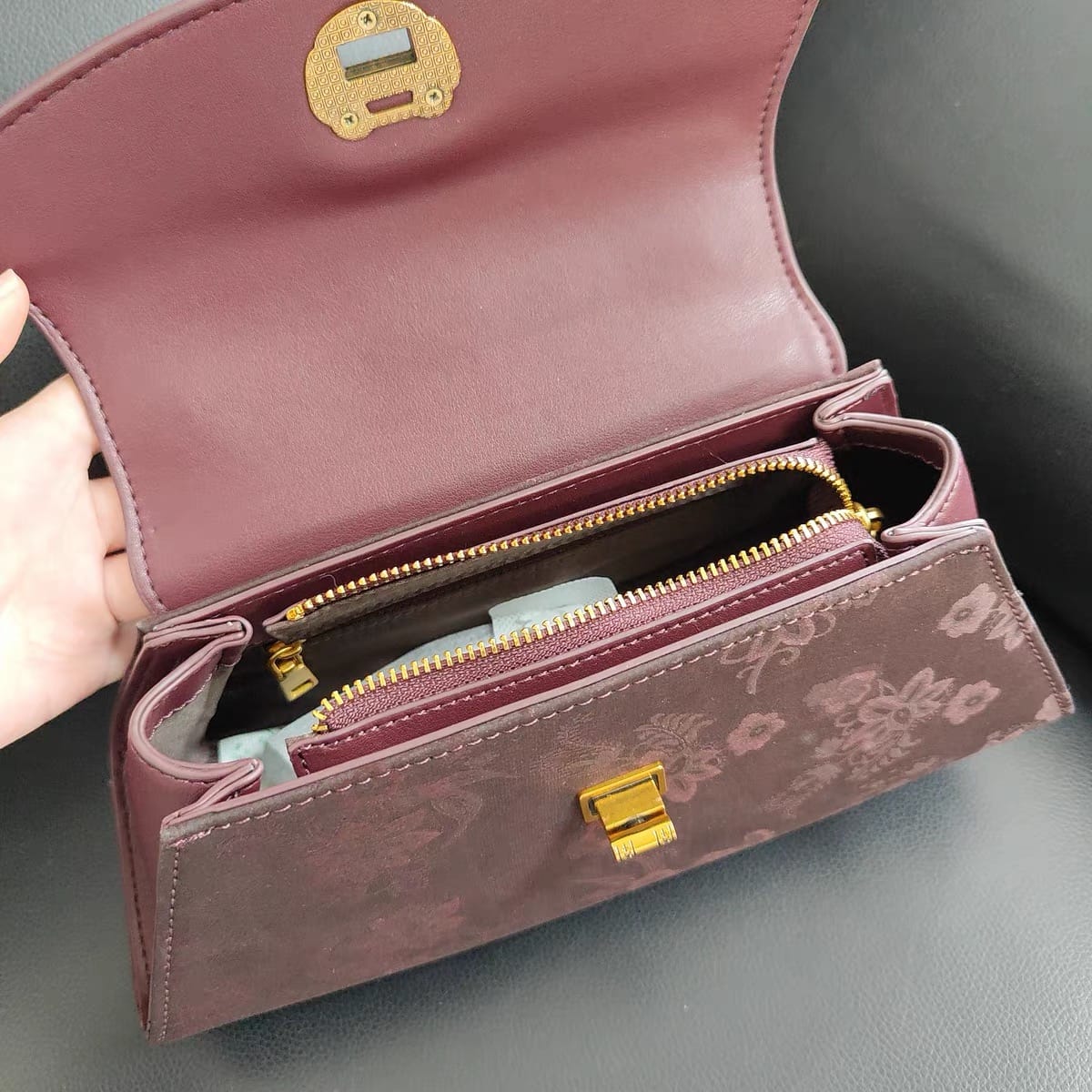 Customer photo review of Tang Imperial 25 Cloud Silk Peony Clutch
