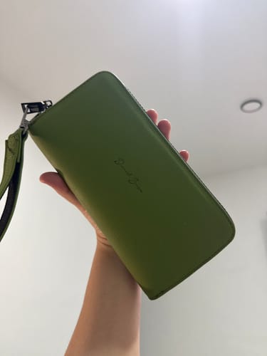 Customer photo review of Cartera Sonora • Avocado