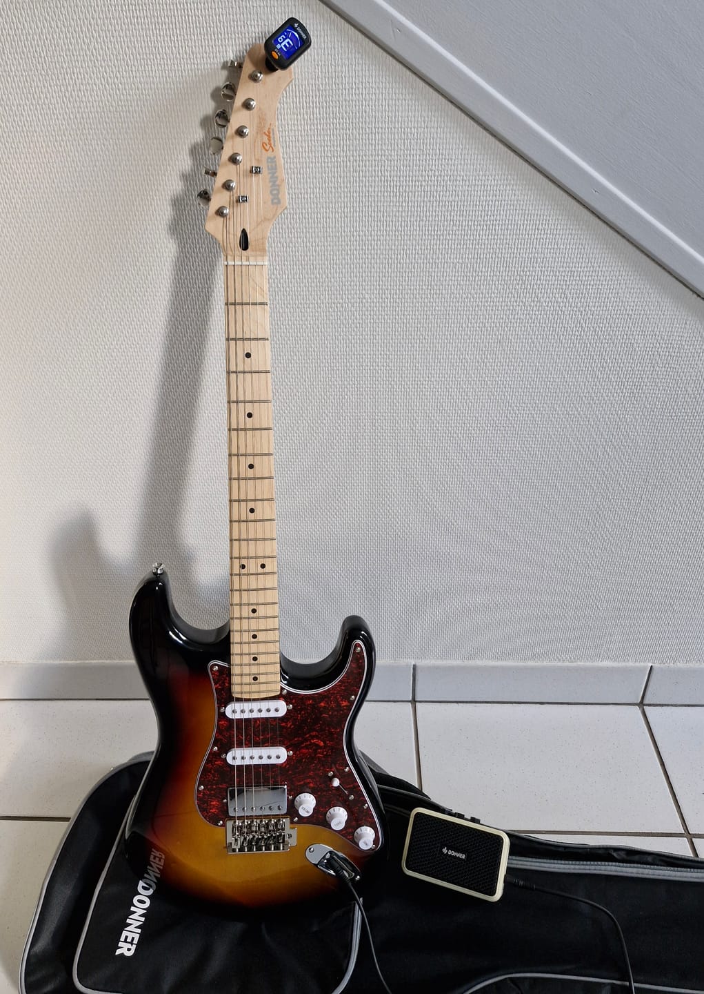 Customer photo review of Donner DST-152 Guitare Électrique avec Ampli et Housse