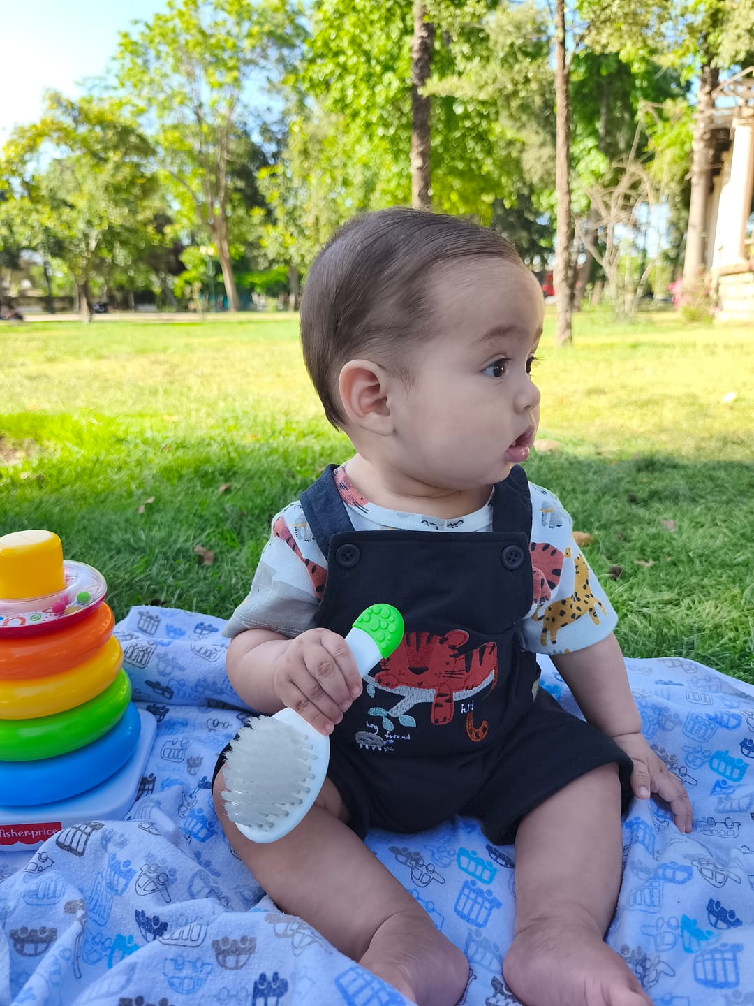 Customer photo review of Conjunto jardinera 100% algodón para bebé - ¡Últimos disponibles!
