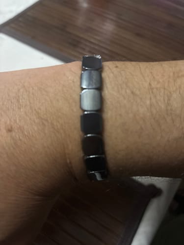 Customer photo review of Pulsera Hora Hematita