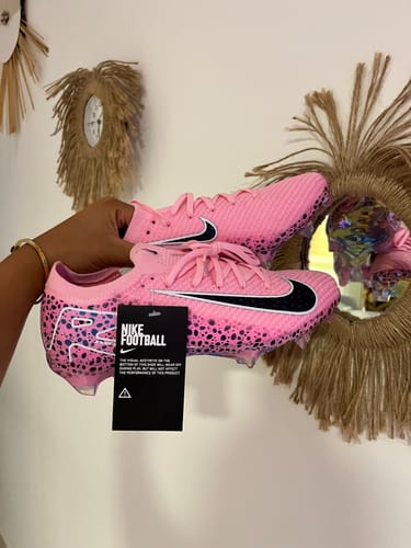 Customer photo review of Vapor 16 Nike By You FG - Rose Motif Noir