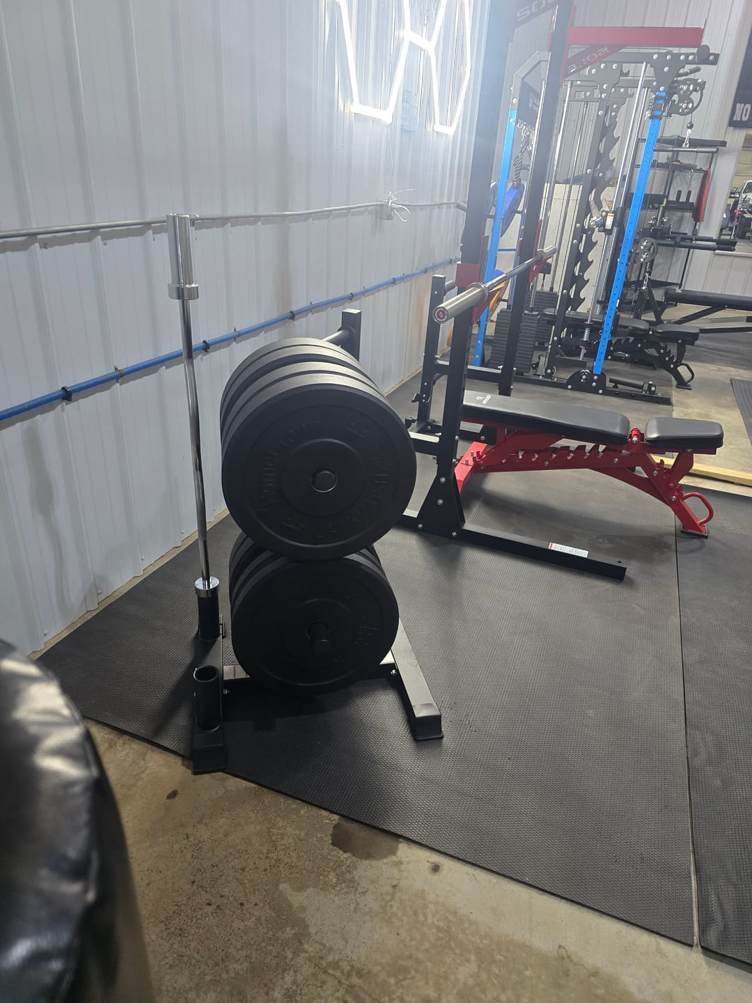 Customer photo review of URA-MAX BLACK Bumper Plate Sets
