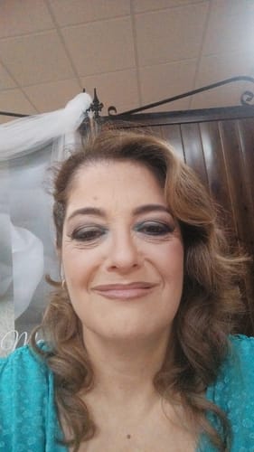 Customer photo review of Base de Maquillaje AntiEdad con SPF 50 - Se Adapta a tu Tono de Piel
