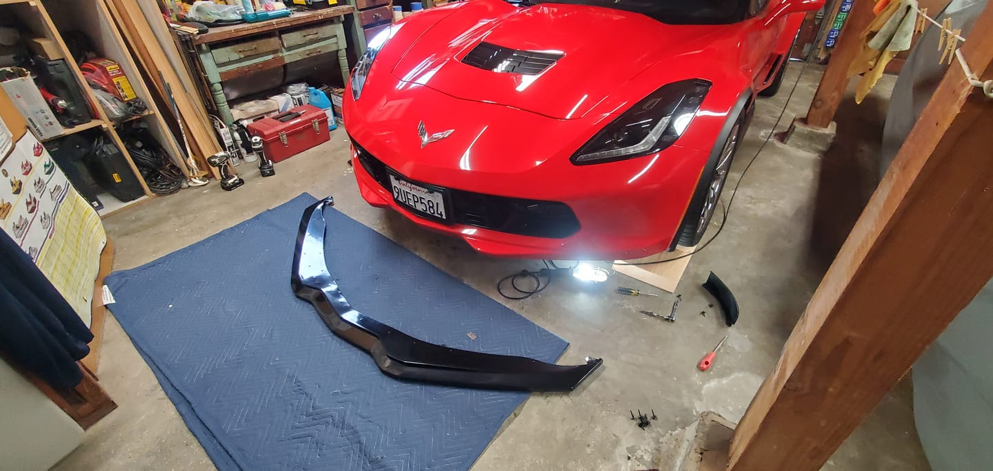 Customer photo review of Chevrolet Corvette C7 Stage 2 Front Splitter With Side End Caps