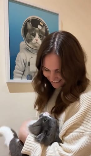 Customer photo review of Artzuzu Custom Portrait For Pets - The Astronaut