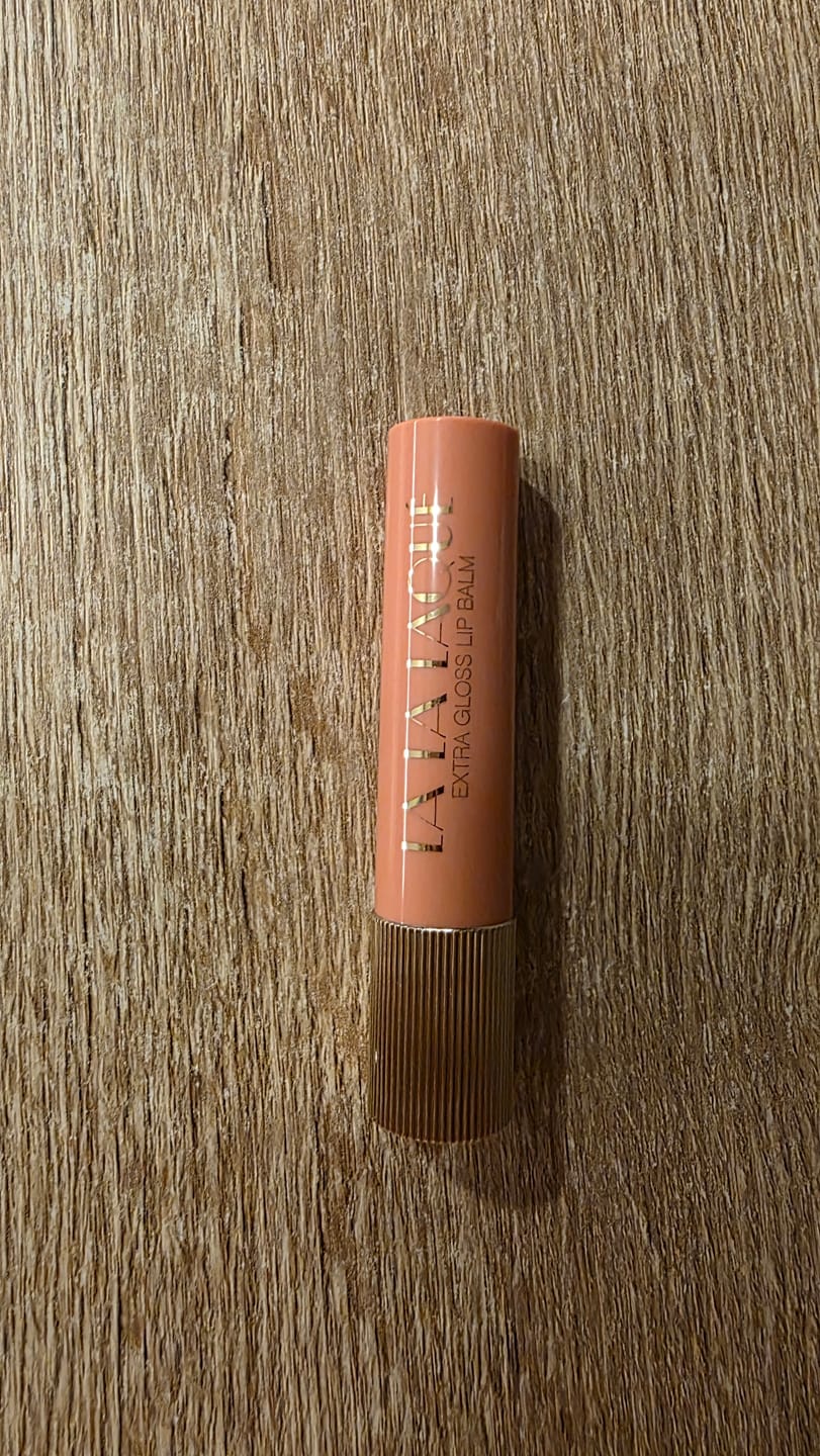 Customer photo review of Балсам-червило за устни LALA Laque Vivienne Sabo Glossy Lip Balm
