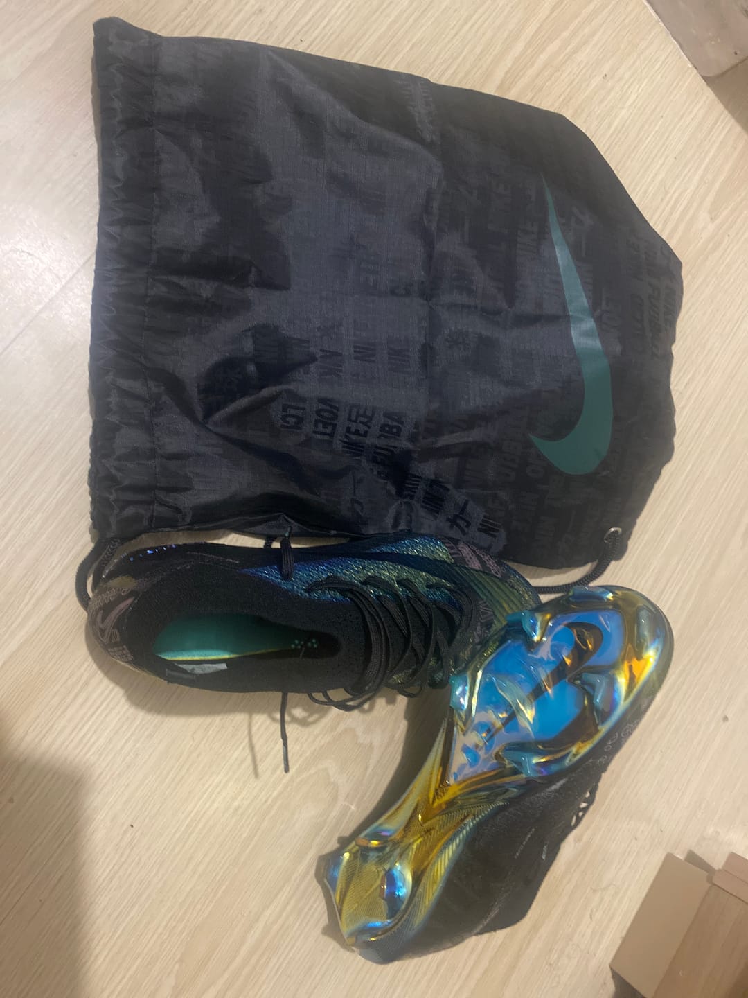 Customer photo review of Mercurial Superfly 10 Elite FG Cosmic Speed Noir