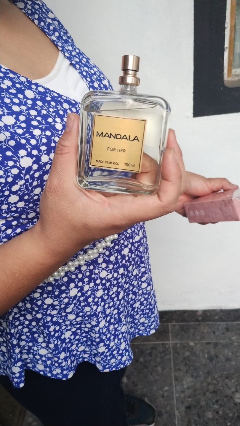 Customer photo review of Modern Grace - Inspirado en MISS DIOR EAU DE PARFUM de DIOR 100ml-