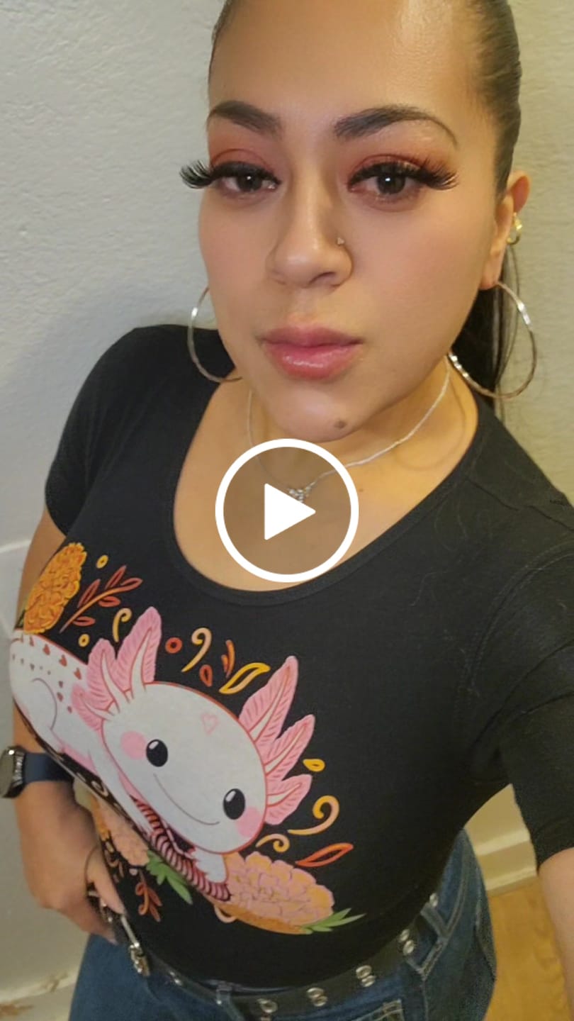 Customer video review of Cherry Blossom 3D Eyelashes