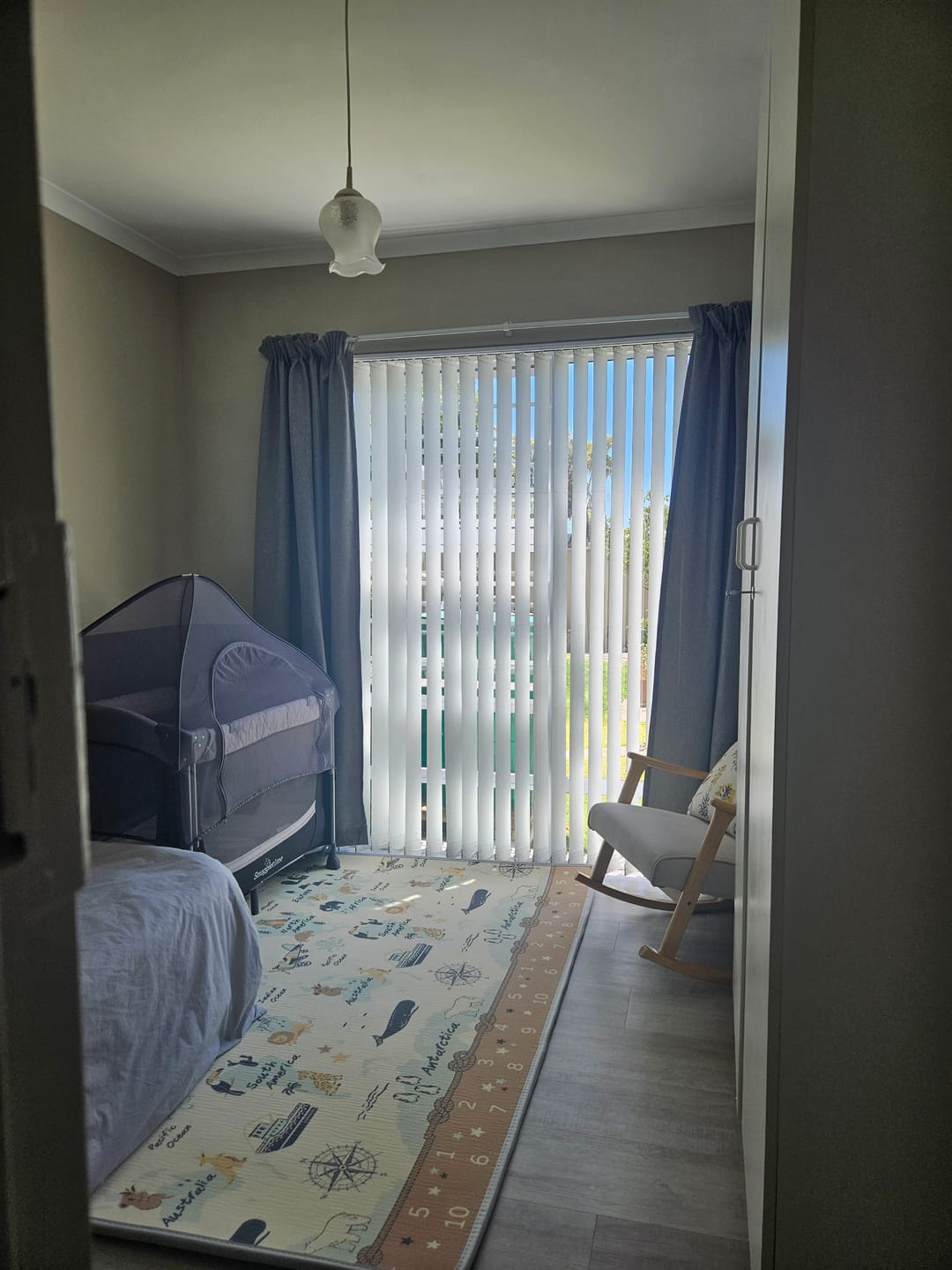 Customer photo review of World Map/ Solid Grey Play Mat