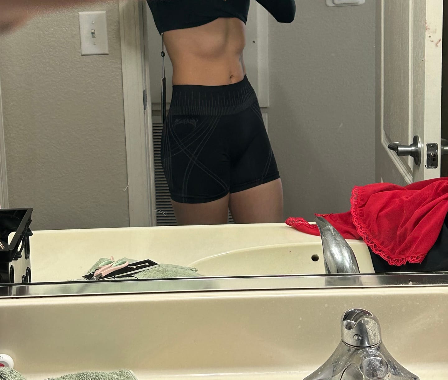 Customer photo review of W1143 Batman Seamless Shorts