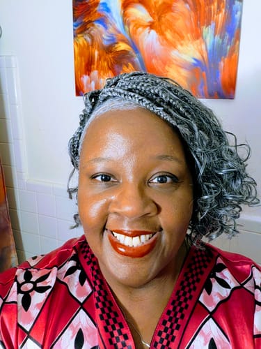 Customer photo review of Coco - Glueless Salt & Pepper Boho Box Braided Wig