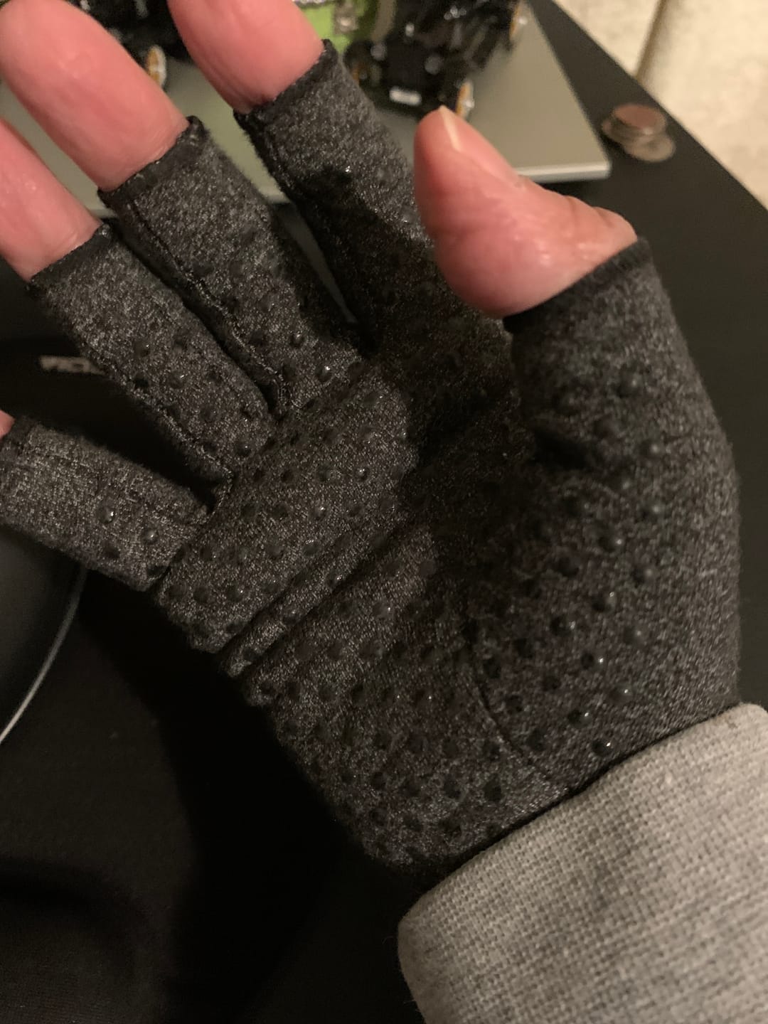 Customer photo review of WeRelieve™️ - Arthritis Compression Gloves