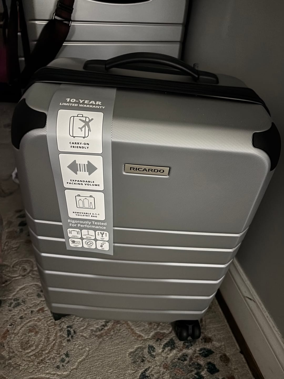 Customer photo review of Oceano Hardside Carry-On Expandable Spinner