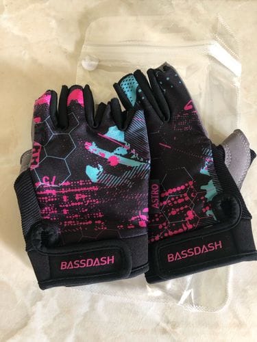 Customer photo review of Men's Astro Fingerless Fishing Gloves
