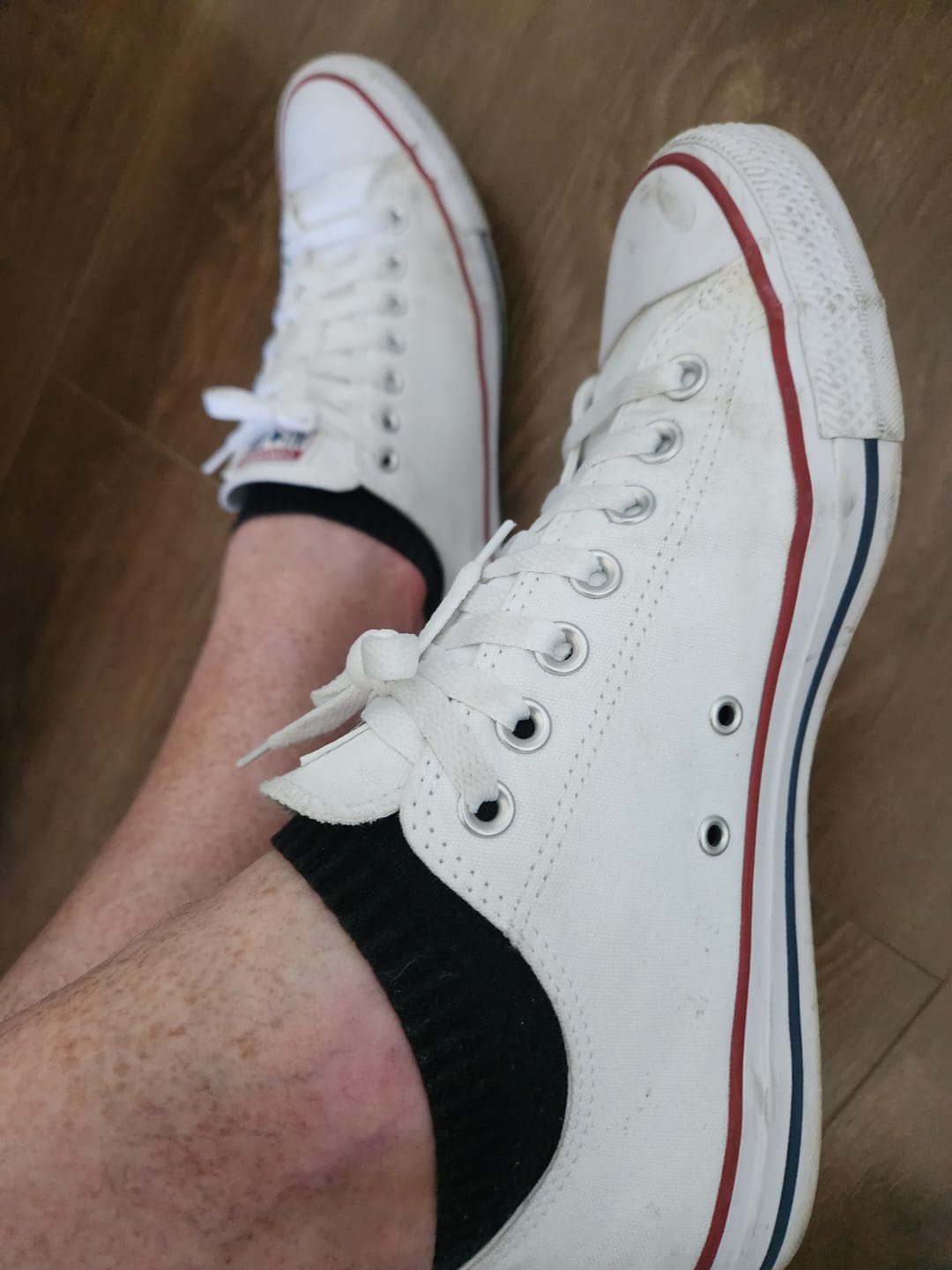 Customer photo review of Zapatilla Converse Chuck Taylor Classic Hombre Blanco