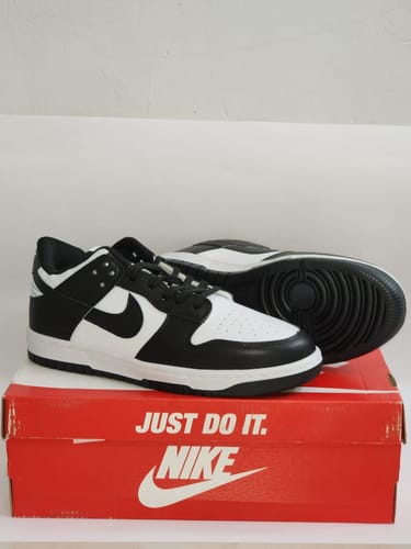 Adrian review of Tenis Dunk Low Vaquita image 1 out of 5