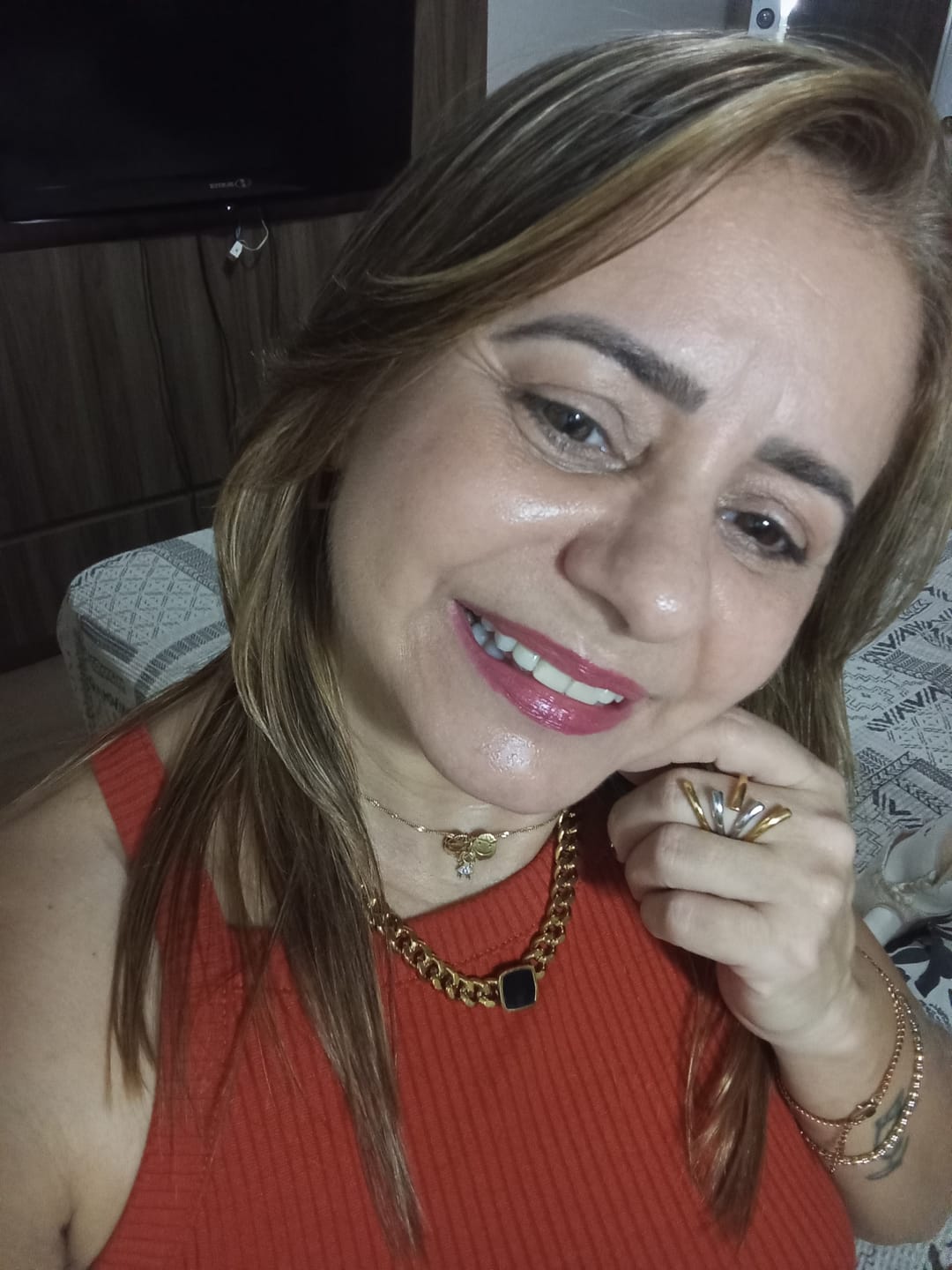 Customer photo review of Colar Corrente Pedra Onix Quadrada Banhado em Ouro 18K