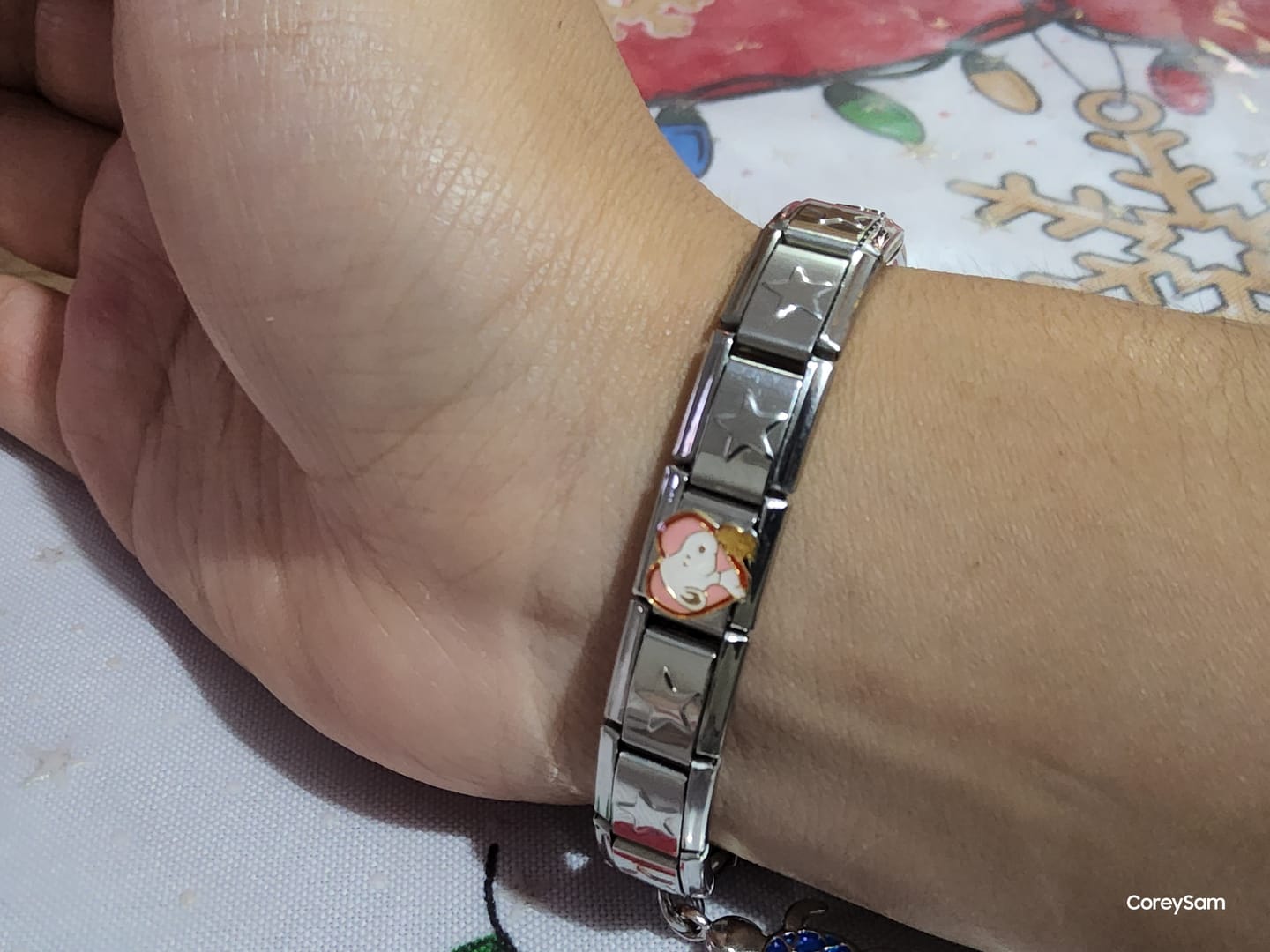Customer photo review of Charm Snoopy Corazón