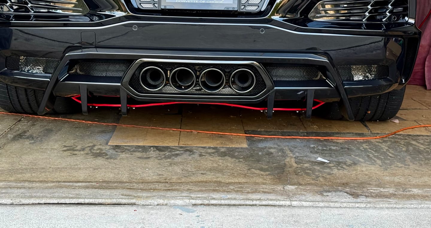 Customer photo review of 2023-Up Corvette C8 Z06 Rear Bumper Finned Diffuser