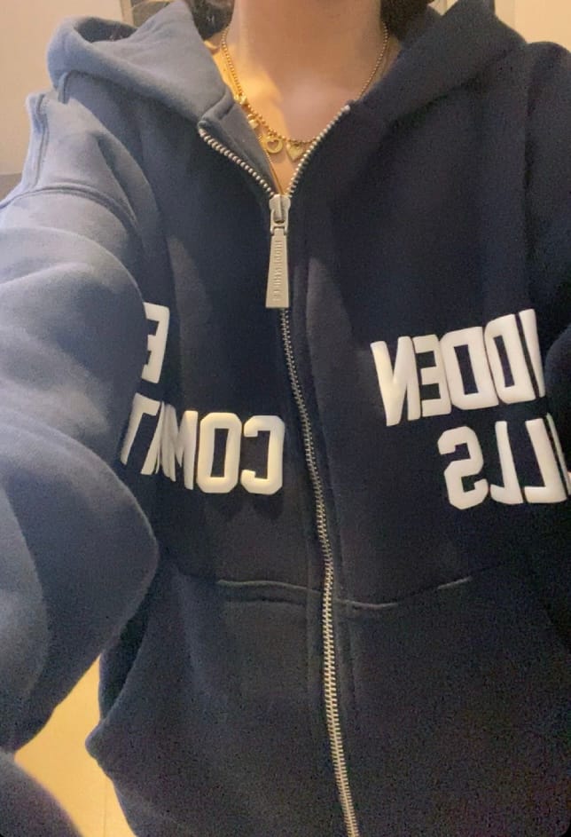Customer photo review of GATED COMMUNITY ZIP HOODIE NAVY