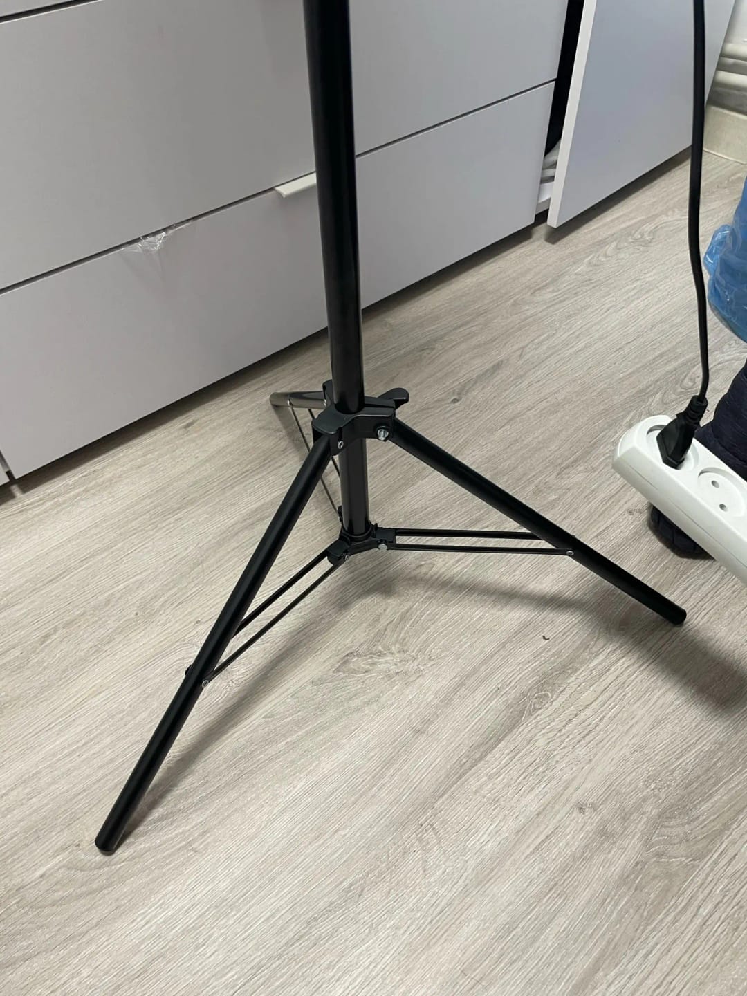 Customer photo review of MovieHub™ Projection Stand