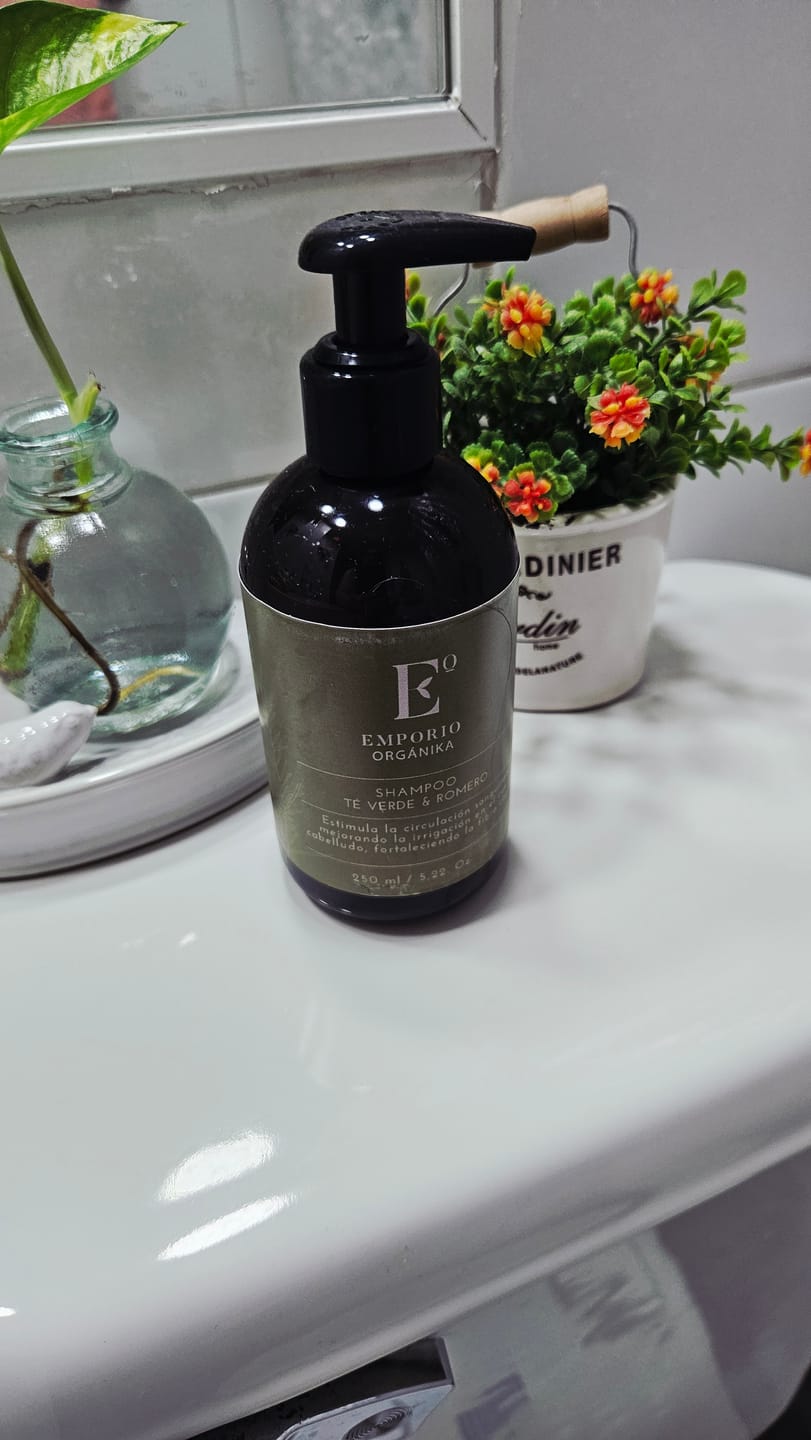 Customer photo review of SHAMPOO REPARADOR & ANTIOXIDANTE
