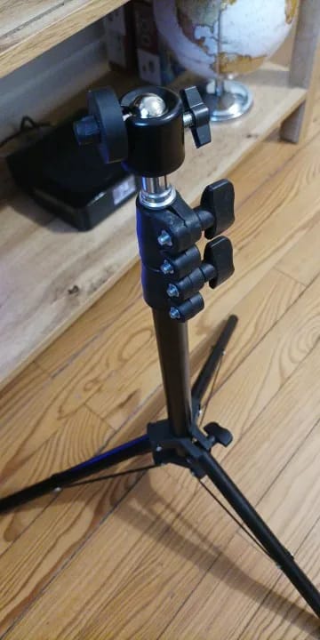 Customer photo review of MovieHub™ Projection Stand