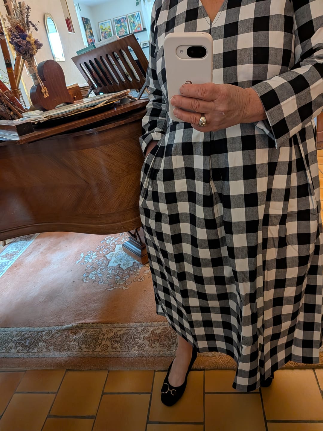 Customer photo review of Robe Romane - carreaux de coton noir/blanc