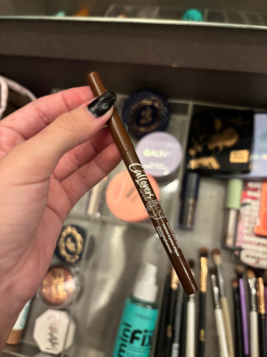 Customer photo review of Lapiseira Para Olhos Marrom – Cat Lovers – Vizzela