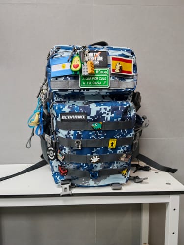 Customer photo review of Mochila Táctica V1 45L All In Navy Digital