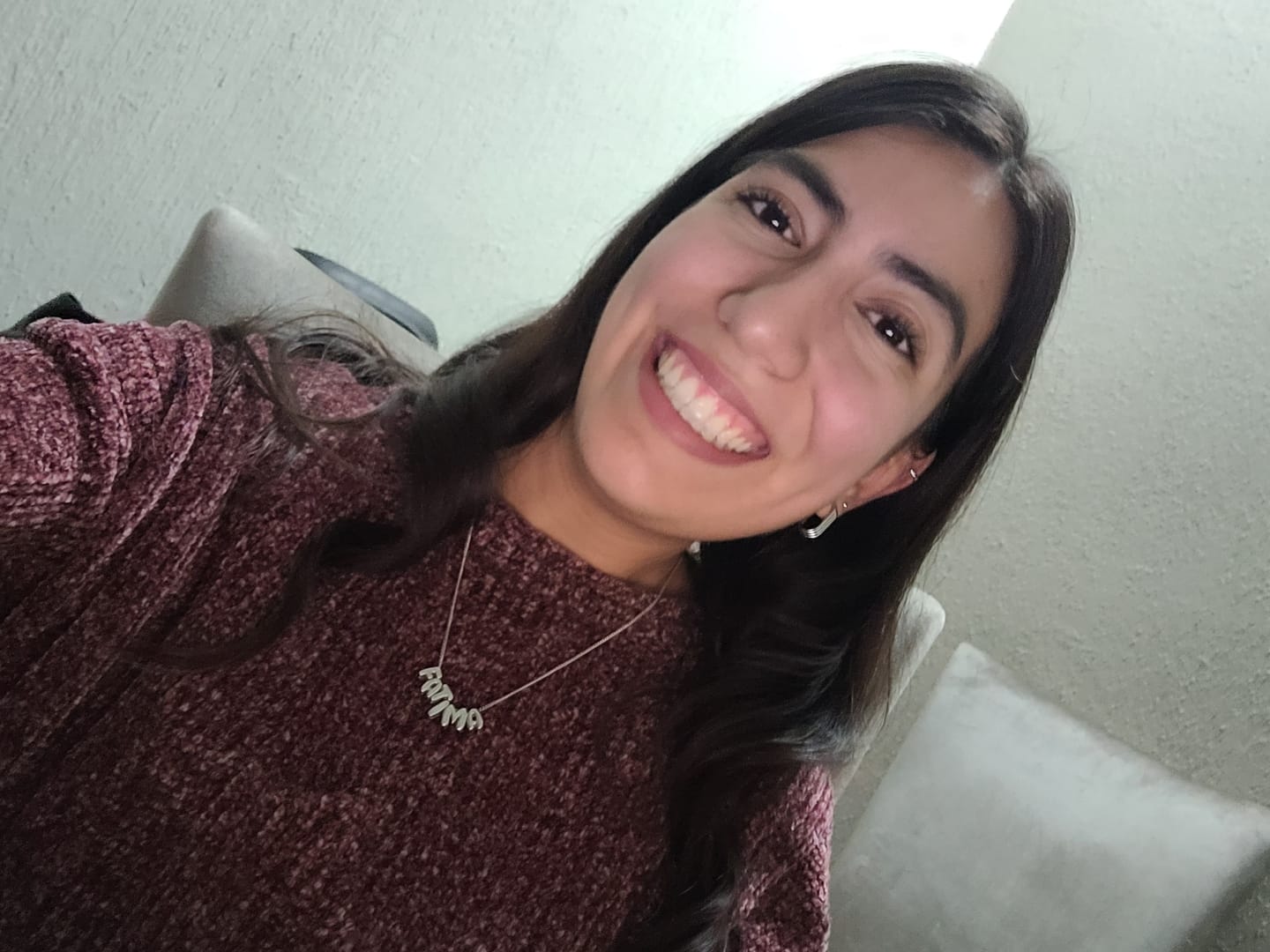 Customer photo review of Personaliza Tu Collar Con Inicial Mini Bubble Plateado