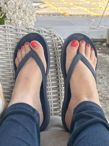 Meri D. review of Khaki - Arch Support Thongs image 1 out of 1