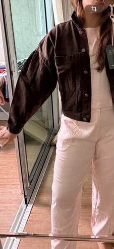 Victoria A. review of Jaqueta Jeans Oversized Andiroba Marrom Escuro image 1 out of 1