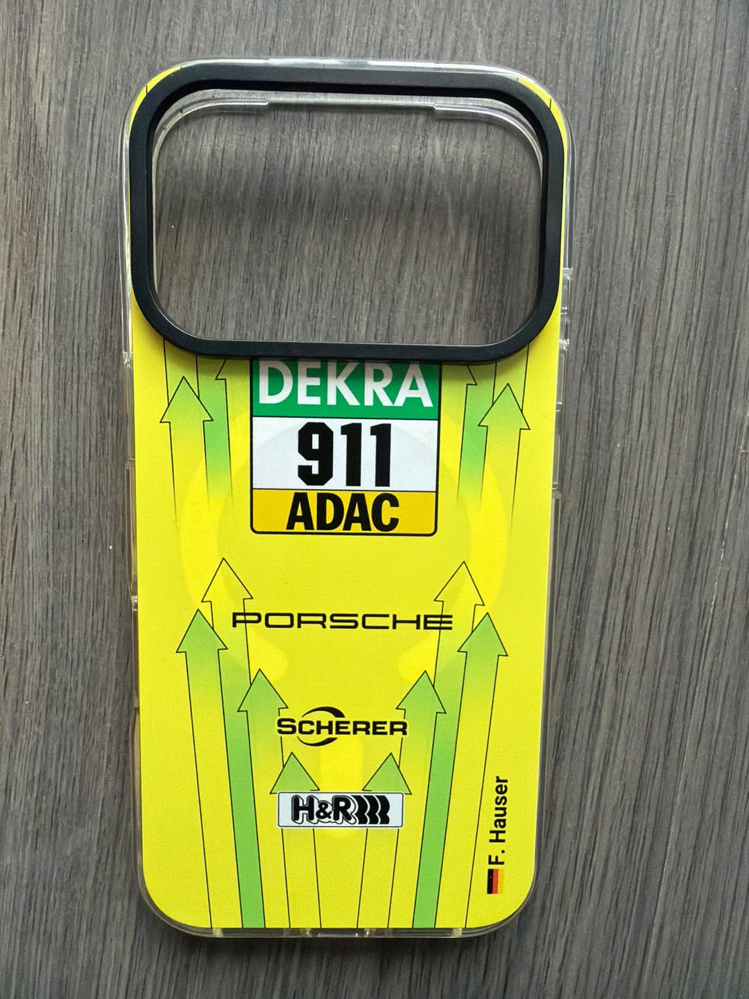 Customer photo review of Grello Porsche GT Livery - Individuelle Hybrid Hülle mit MagSafe
