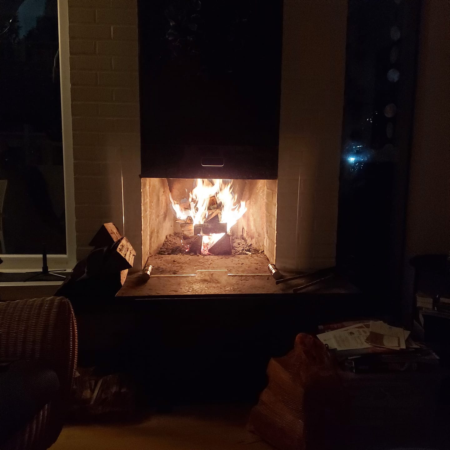 Customer photo review of Kaminschutzgitter aus Spezial-Sicherheitsglas, Hitzeschutz Funkenschuztgitter aus echtem ESG-Glas