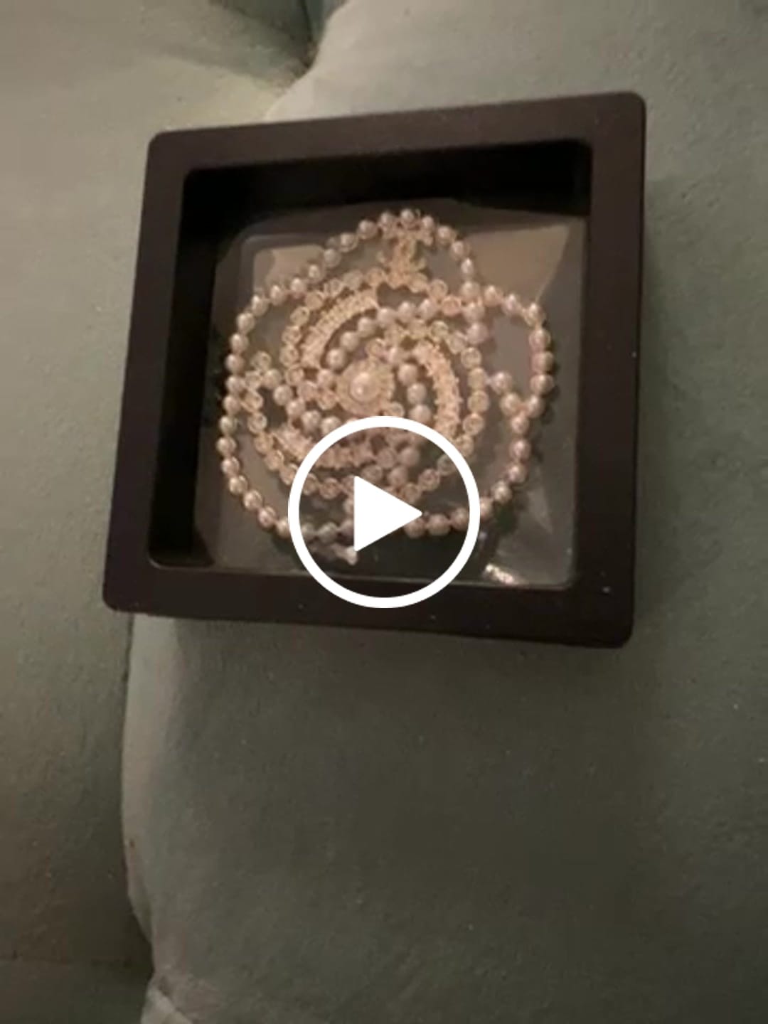 Customer video review of CC Brooch 155331